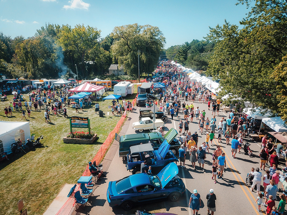 Silver Lake Sand Dunes Apple & BBQ Festival